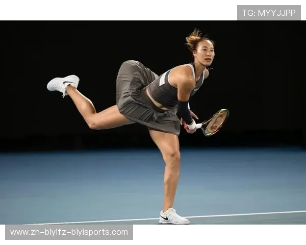 郑钦文双教练模式首秀取胜目标明确找回那个霸气的自己